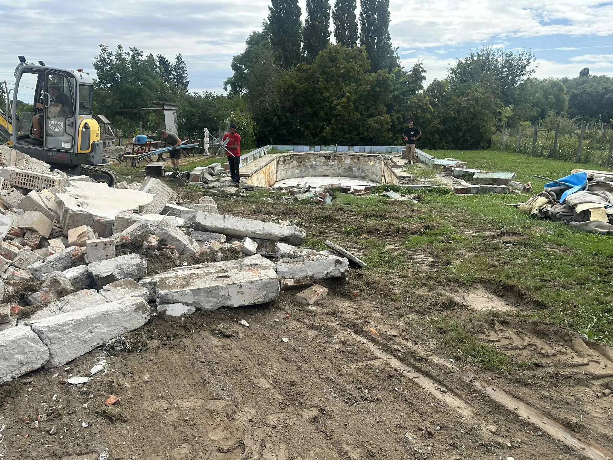 Épületek és egyéb létesítmények bontása 20